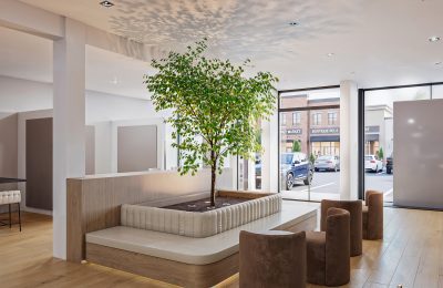 Architectural ceiling design and structural detailing for a luxury commercial retail interior in Los Angeles. Custom ceiling treatments, coffers, reveals, and integrated lighting designed by Vividly Built using Virtual Construction and 3D rendering. Serving Beverly Hills, Malibu, Newport Beach, Santa Monica, and Orange County high-end commercial design. Architectural interior design Los Angeles, luxury ceiling design SoCal.